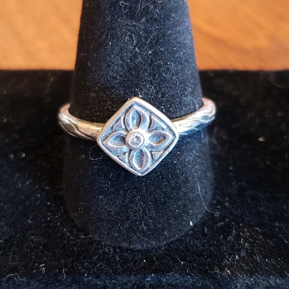 Silpada Belle Fleur Sterling Silver CZ diamond Shape Ring Size 7.5 - Picture 1 of 3